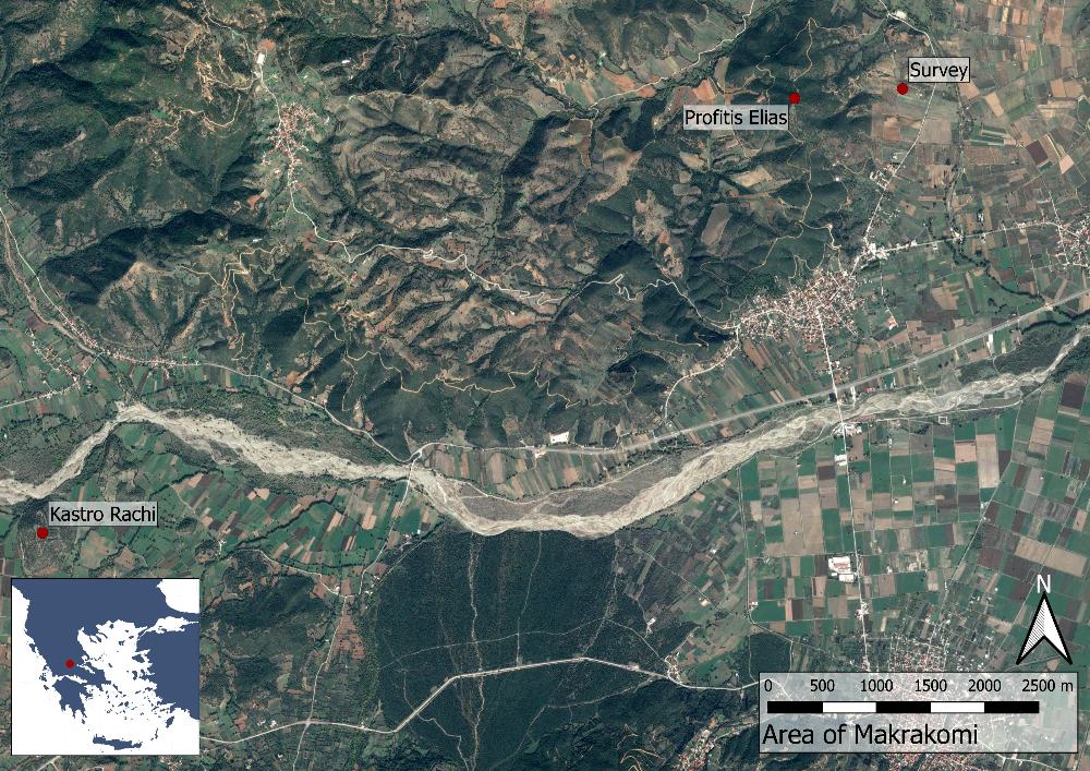 Εικ. 1: Χάρτης πάνω από τον αρχαιολογικό χώρο της Μακρακώμης (Αρχικός χάρτης: δορυφορική εικόνα του Google Maps).